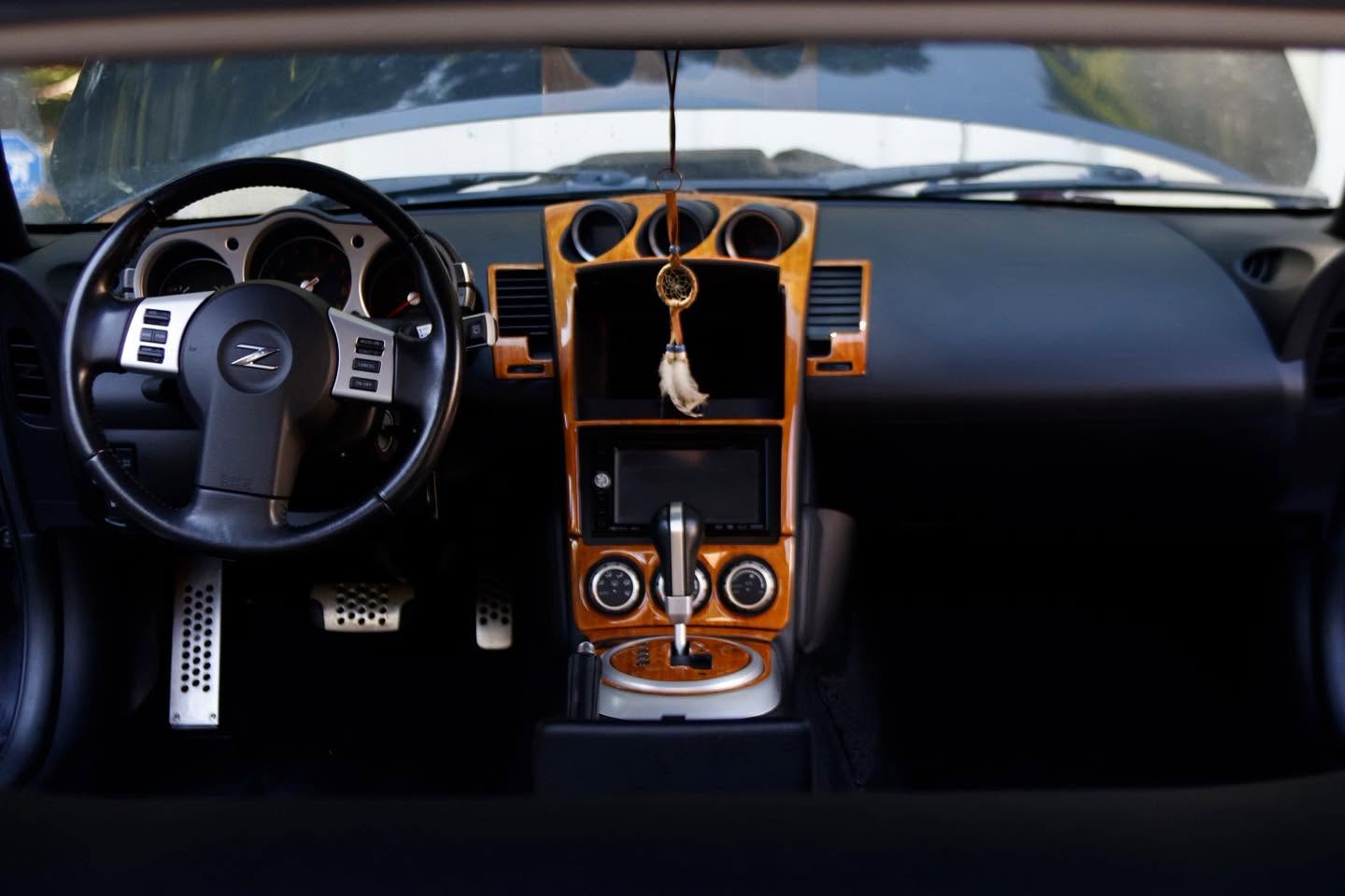 Nissan 350Z dash after interior car detailing
